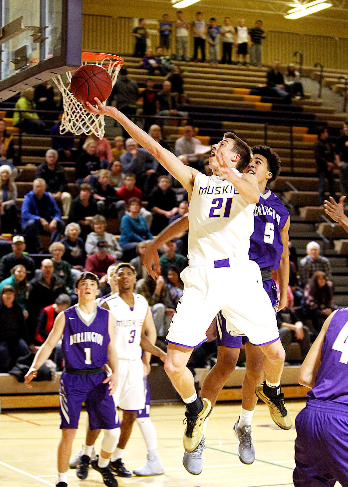 121416-mus-spt-mhs wieskamp layup